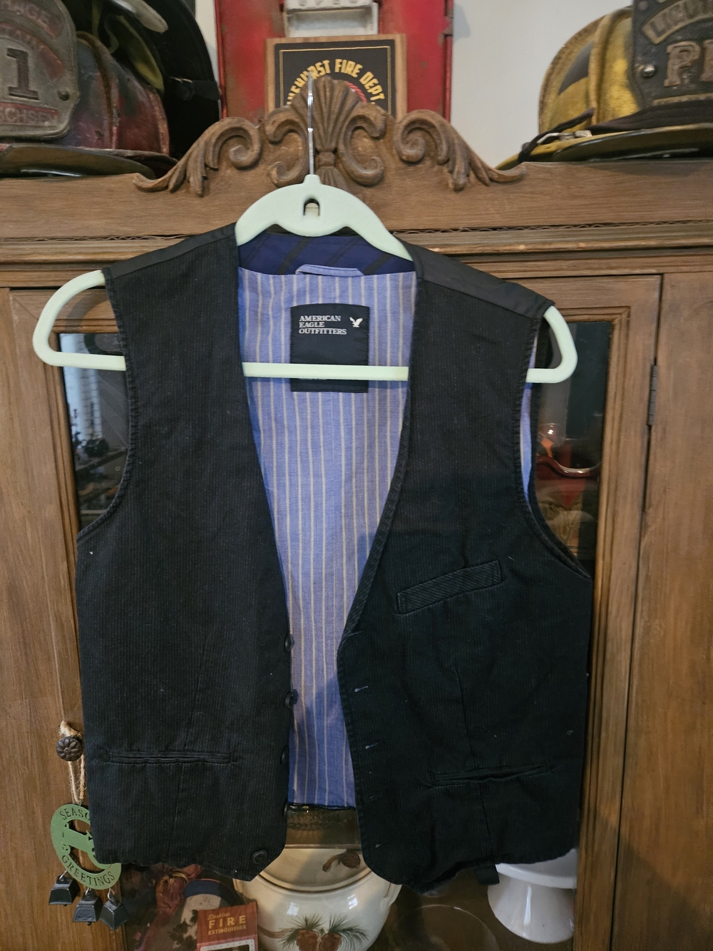 American Eagle Black Button-Up Vest – Size XS/S